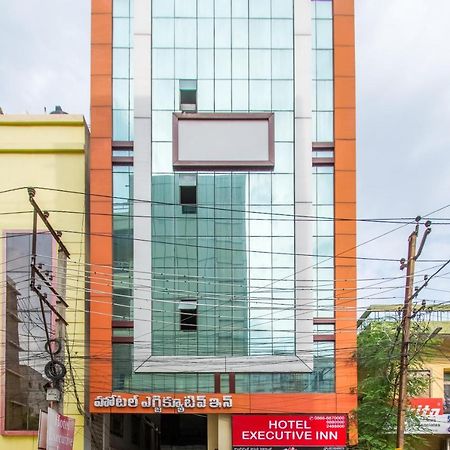 Hotel Executive Inn Vijayawāda Exteriör bild